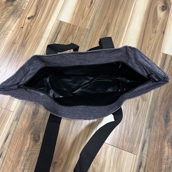 NWOT VS PINK Tote Bag - Picture 3 of 5